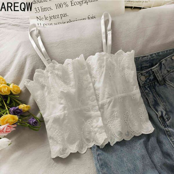 spring and summer hollow lace short navel solid color halter women's slim single-breasted vest 210507, White
spring and summer hollow lace short navel solid color halter women's slim single-breasted vest 210507, White