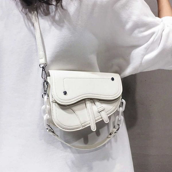 designer luxury bag women tote unique shape saddle 2020 fashion design shoulder bag lady retro printings for fem women's leather handba
designer luxury bag women tote unique shape saddle 2020 fashion design shoulder bag lady retro printings for fem women's leather handba