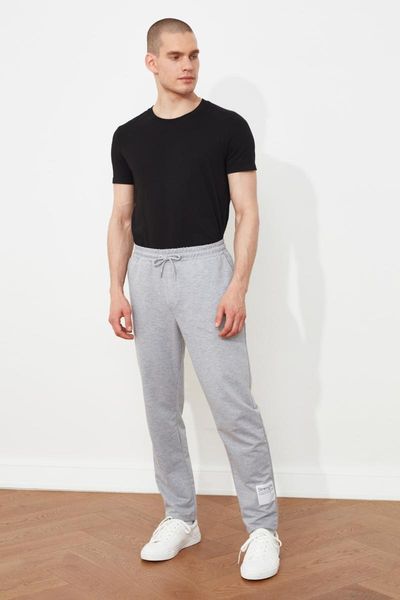 running pants trendyol men 's regular fit label detailed sweatpants tmnss21ea0187, Black;blue
running pants trendyol men 's regular fit label detailed sweatpants tmnss21ea0187, Black;blue