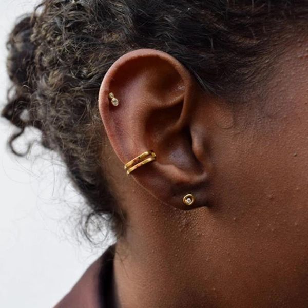 stud eleshe 925 sterling silver with 18k gold plated dainty diamond barbell earrings for women crystal cz simple jewelry, Golden;silver
stud eleshe 925 sterling silver with 18k gold plated dainty diamond barbell earrings for women crystal cz simple jewelry, Golden;silver