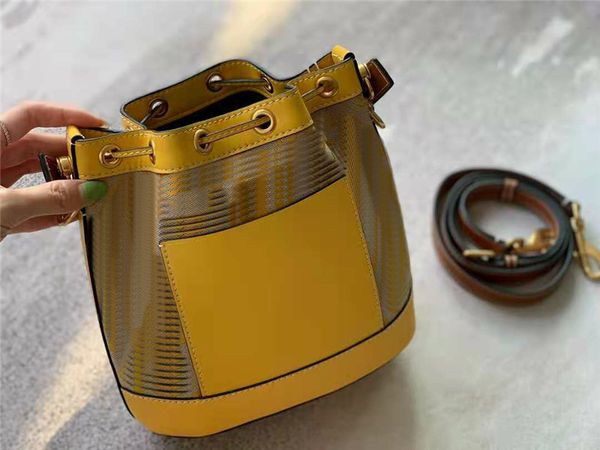 r tb presbyopia bucket bags women fashion printing canvas golden yellow handbags leather stitching drawstring bag gold hardware shiny cross
r tb presbyopia bucket bags women fashion printing canvas golden yellow handbags leather stitching drawstring bag gold hardware shiny cross