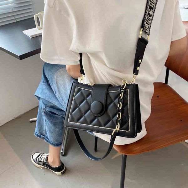 2022 factory outlet fashion women's fashion high-grade lingge single shoulder summer versatile ins messenger small square bag e16k
2022 factory outlet fashion women's fashion high-grade lingge single shoulder summer versatile ins messenger small square bag e16k