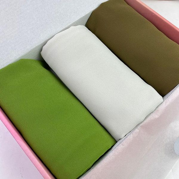 scarves wholesale heavy chiffon scarf hijab with box malaysian muslim head ladies shawl and wrap female foulard stoles, Blue;gray
scarves wholesale heavy chiffon scarf hijab with box malaysian muslim head ladies shawl and wrap female foulard stoles, Blue;gray