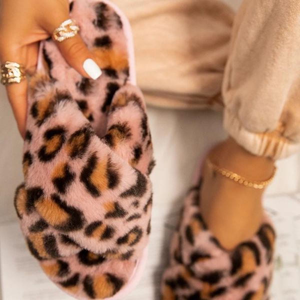 hair slippers female indoor cross-slippers wholesale leisure large net selling, Black
hair slippers female indoor cross-slippers wholesale leisure large net selling, Black