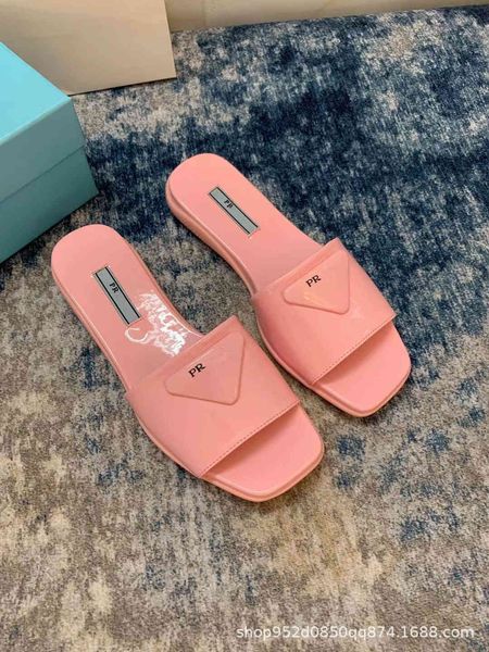 2021 new p family triangle letter one line french flat bottom square sandals for women ysj, Black
2021 new p family triangle letter one line french flat bottom square sandals for women ysj, Black
