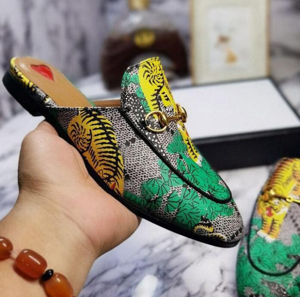 2021 100% leather men soft cowhide lazy women shoes metal buckle beach slippers mules classic lady with box #01, Black
2021 100% leather men soft cowhide lazy women shoes metal buckle beach slippers mules classic lady with box #01, Black