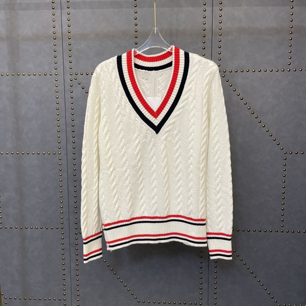 21 early autumn new twist stripe knitted v-neck pullover casual sweater for men and women, Black;gray
21 early autumn new twist stripe knitted v-neck pullover casual sweater for men and women, Black;gray