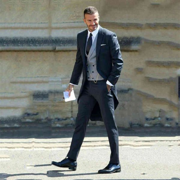 men's suits & blazers tailcoat long jacket mans for wedding slim fit groom tuxedos business evening dress 3 pieces (jacket+pant+vest) b, White;black
men's suits & blazers tailcoat long jacket mans for wedding slim fit groom tuxedos business evening dress 3 pieces (jacket+pant+vest) b, White;black