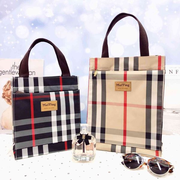 handbag korea dongdamen plaid fashion cloth portable lunch box mommy bag fitness swimming shopping make-up, Black;red
handbag korea dongdamen plaid fashion cloth portable lunch box mommy bag fitness swimming shopping make-up, Black;red