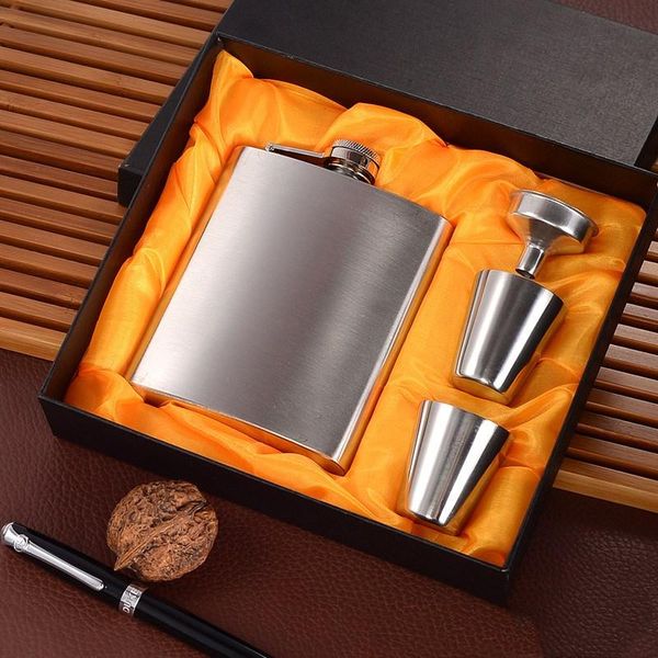 hip flasks 7oz men fashion portable stainless steel flask set friend couple outdoor travel camping drinkware flagon for business gift
hip flasks 7oz men fashion portable stainless steel flask set friend couple outdoor travel camping drinkware flagon for business gift