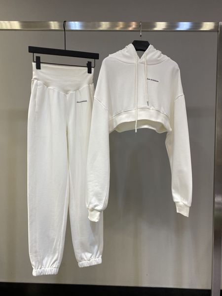 2021 spring and autumn new women's fashion embroidered letter short hooded sweater + embroidered letter pants suit, White
2021 spring and autumn new women's fashion embroidered letter short hooded sweater + embroidered letter pants suit, White