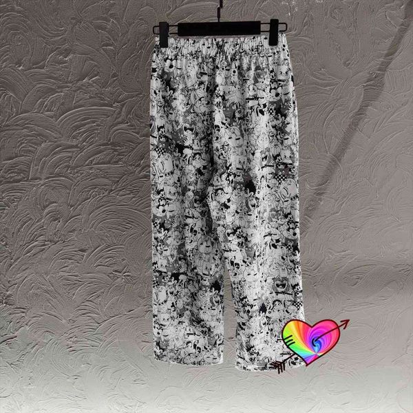 vetements cartoon women 1:1 pant allover full comic image logo slightly loose vtm trousers, Black
vetements cartoon women 1:1 pant allover full comic image logo slightly loose vtm trousers, Black