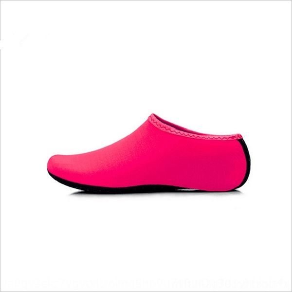 foji snorkeling swimming and women's beach shoes beach straight divingswimming women's shoes straight diving newsocks waterproof
foji snorkeling swimming and women's beach shoes beach straight divingswimming women's shoes straight diving newsocks waterproof