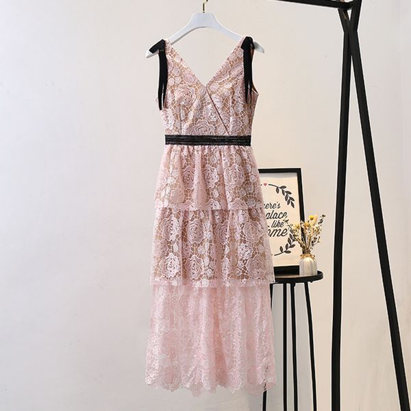 dress quality 2021 summer pink floral v-neck long women elegant lace embroidered high waist midi luxury party dresses fyrb, Black;gray
dress quality 2021 summer pink floral v-neck long women elegant lace embroidered high waist midi luxury party dresses fyrb, Black;gray