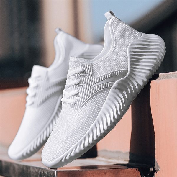 2021 mens sneaker new mesh breathable running sport shoe male lace up non-slip hommens low athletic sneakers casual men black white ea01
2021 mens sneaker new mesh breathable running sport shoe male lace up non-slip hommens low athletic sneakers casual men black white ea01