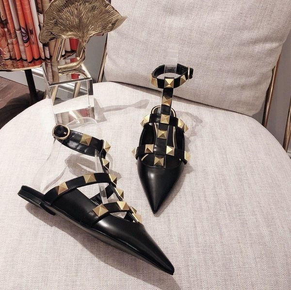 2021 european classic luxury style women's slippers, belt buckle sandals, rivets, decorative leather, high heel s, rubber bottom, more, Black
2021 european classic luxury style women's slippers, belt buckle sandals, rivets, decorative leather, high heel s, rubber bottom, more, Black