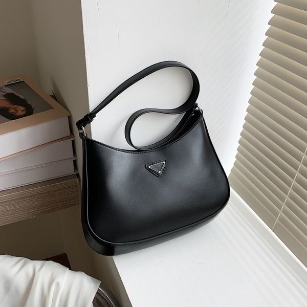temperament bag women's summer foreign style handbag women's one shoulder armpit bag
temperament bag women's summer foreign style handbag women's one shoulder armpit bag