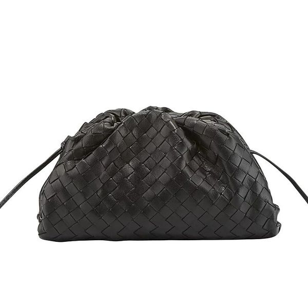 wholesale bottage bvs woven women's cowhide fashionable leather pleated versatile foreign style one shoulder hand holding cloud b luxur
wholesale bottage bvs woven women's cowhide fashionable leather pleated versatile foreign style one shoulder hand holding cloud b luxur