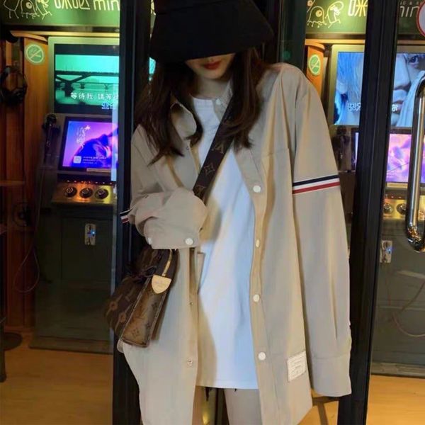 men's casual shirts wo spring autumn korean version tb long sleeve shirt loose and versatile ins short cardigan coat, White;black
men's casual shirts wo spring autumn korean version tb long sleeve shirt loose and versatile ins short cardigan coat, White;black