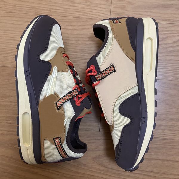 2021 genuine designer basketball shoes black brown outdoor sports training running sneakers do9392-200 with original box
2021 genuine designer basketball shoes black brown outdoor sports training running sneakers do9392-200 with original box