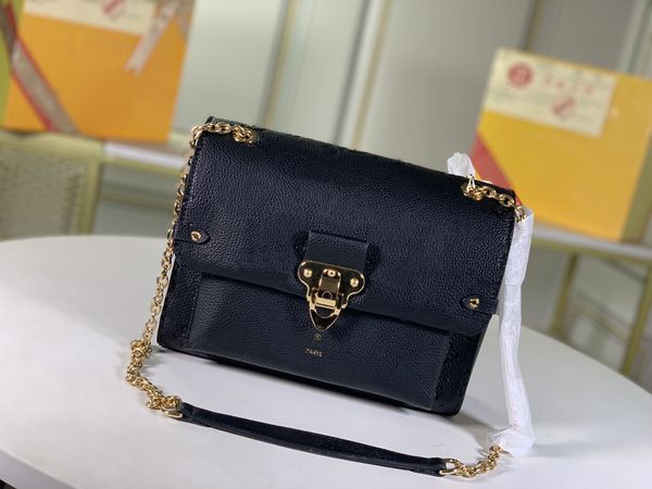fashion designers women handbags luxurys lady shoulder bags highs quality leather messenger bag classic flowers crossbody purses chains plai
fashion designers women handbags luxurys lady shoulder bags highs quality leather messenger bag classic flowers crossbody purses chains plai
