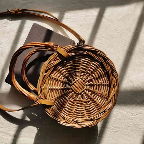 Hand-held Ins Straw Rattan Woven Small Round Women's Messenger Single Shoulder Bag
Hand-held Ins Straw Rattan Woven Small Round Women's Messenger Single Shoulder Bag