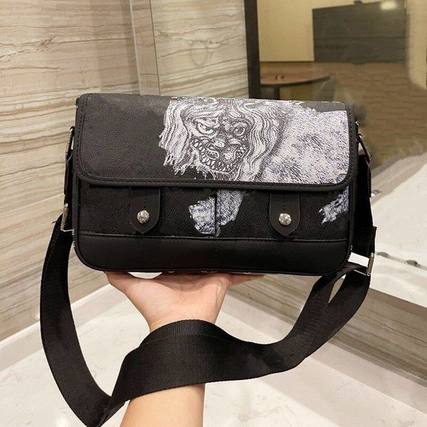brand designer cowhide tote bags leather messenger bag for men animal print handbag briefcases shoulder handbags lcm
brand designer cowhide tote bags leather messenger bag for men animal print handbag briefcases shoulder handbags lcm