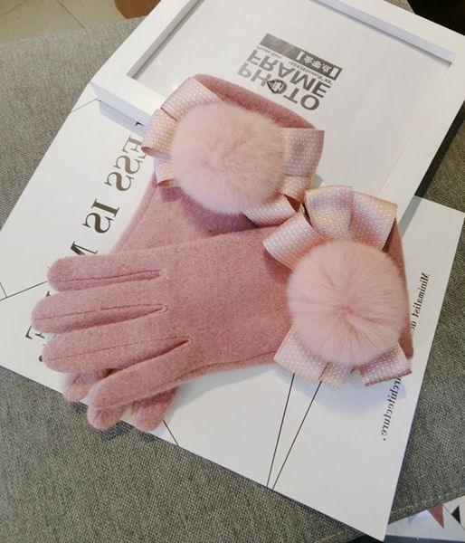 yiwu direct touch screen five finger cashmere celebrity bow hairball women' winter double layer warm gloves, Blue;gray
yiwu direct touch screen five finger cashmere celebrity bow hairball women' winter double layer warm gloves, Blue;gray