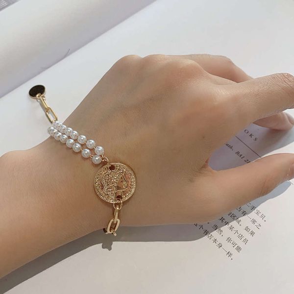 south korea east gate same portrait hangtag pearl bracelet hand ornament, Golden;silver
south korea east gate same portrait hangtag pearl bracelet hand ornament, Golden;silver