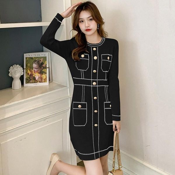 casual dresses ladies knitted dress female 2021 autumn fashion o-neck gold button deco long sleeve striped sweater vestidos, Black;gray
casual dresses ladies knitted dress female 2021 autumn fashion o-neck gold button deco long sleeve striped sweater vestidos, Black;gray
