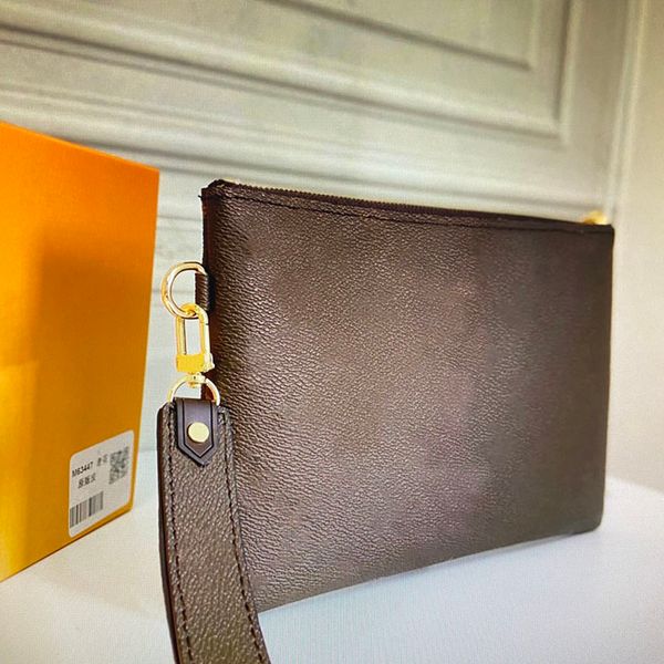 m63447 city pouch zippy belt clutch bag luxurys designers clutches women wristlet phone purse fashion mini pochette accessoires handbag
m63447 city pouch zippy belt clutch bag luxurys designers clutches women wristlet phone purse fashion mini pochette accessoires handbag