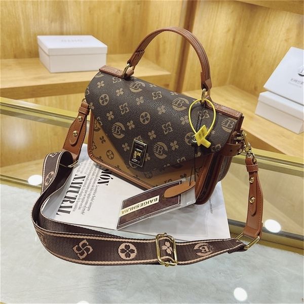 factory store shop armpit bag new fashion old flower color matching postman texture foreign style portable single shoulder messenger bag
factory store shop armpit bag new fashion old flower color matching postman texture foreign style portable single shoulder messenger bag