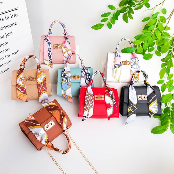handbag xiaobao women's summer 2021 fashion niche chain xiaofang bag single shoulder messenger
handbag xiaobao women's summer 2021 fashion niche chain xiaofang bag single shoulder messenger