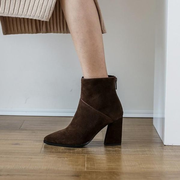 pointed boots children's short fashion and frosted cow leather thick heel naked in autumn winter, Black
pointed boots children's short fashion and frosted cow leather thick heel naked in autumn winter, Black