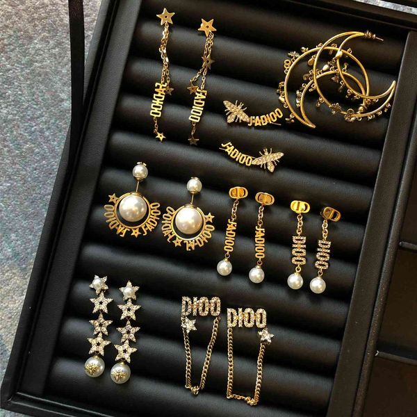 special offer 2021 luxury designer jewelry family's new letter pearl earrings love, Silver
special offer 2021 luxury designer jewelry family's new letter pearl earrings love, Silver