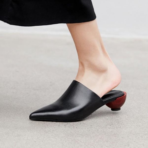slippers mljuese 2021 women soft cow leather rome style pointed toe black color strange sandals party dress wedding
slippers mljuese 2021 women soft cow leather rome style pointed toe black color strange sandals party dress wedding