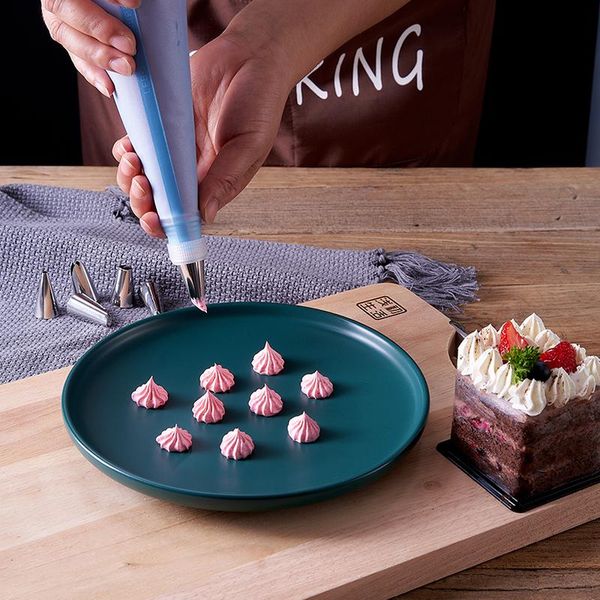 baking & pastry tools 9pc/set stainless steel kitchen decorating mouth diy bag cake squeezing cream tool accessories
baking & pastry tools 9pc/set stainless steel kitchen decorating mouth diy bag cake squeezing cream tool accessories