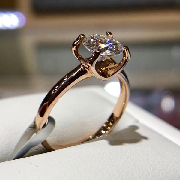 cluster rings 14k rose gold ring prong setting moissanite stone vvs1 brilliant round cut special lab diamond custom made, Golden;silver
cluster rings 14k rose gold ring prong setting moissanite stone vvs1 brilliant round cut special lab diamond custom made, Golden;silver