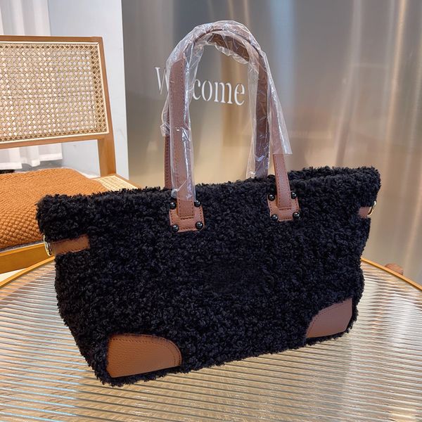 designer luxury shoulder bags handbags totes handbag tote bag plain high-quality fashion brand 3 colors with exquisite packaging and origina
designer luxury shoulder bags handbags totes handbag tote bag plain high-quality fashion brand 3 colors with exquisite packaging and origina