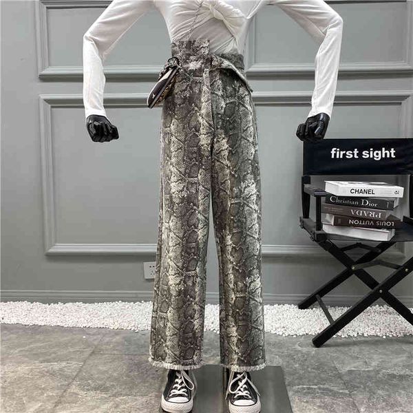 jeans niche design 2021 irregular high-waist straight with retro-snake skin impression of scabbard leg length pants, Blue
jeans niche design 2021 irregular high-waist straight with retro-snake skin impression of scabbard leg length pants, Blue