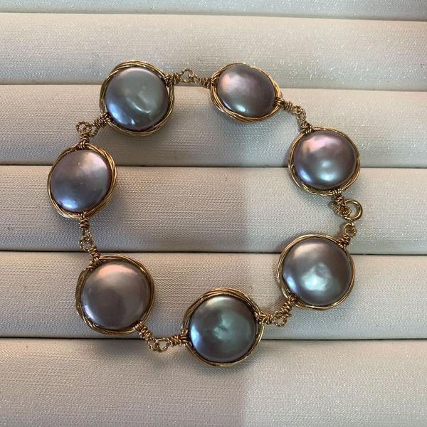 link, chain natural pearls have very good gloss. white and gray bracelets, baroque retro designer's works by , postage, Black
link, chain natural pearls have very good gloss. white and gray bracelets, baroque retro designer's works by , postage, Black