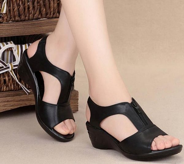 sandals low fashion casual shoes beach plus size light sandalias women summer woman gladiator mujer sapato feminino sf0218, Black
sandals low fashion casual shoes beach plus size light sandalias women summer woman gladiator mujer sapato feminino sf0218, Black