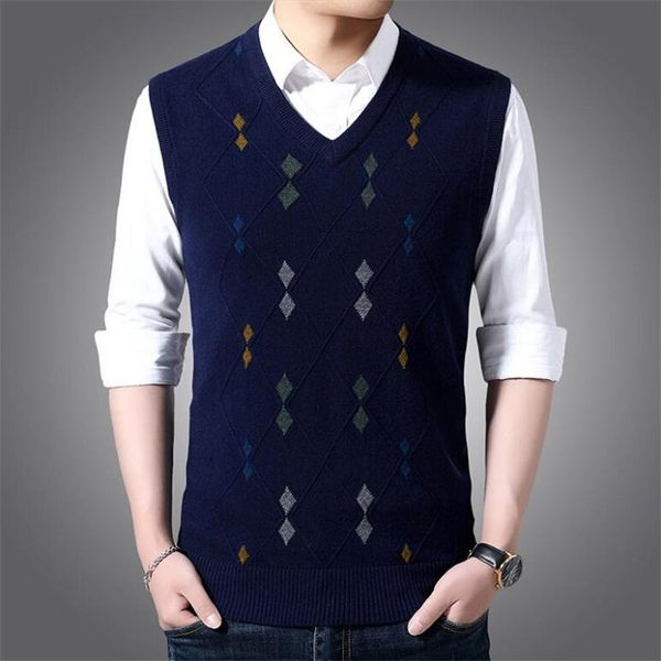 men's sweaters spring vintage diamond jacquard wool sweater vest sleeveless waistcoat mens cardigan v neck slim knitwear warm autumn, White;black
men's sweaters spring vintage diamond jacquard wool sweater vest sleeveless waistcoat mens cardigan v neck slim knitwear warm autumn, White;black