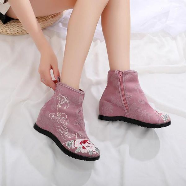 autumn national embroidered shoes increased flower women's 6cm heel chinese style ankle boots, Black
autumn national embroidered shoes increased flower women's 6cm heel chinese style ankle boots, Black