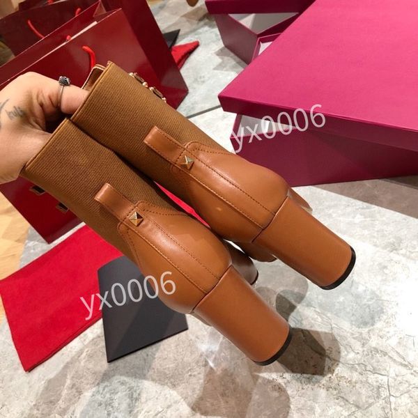 2022 leather boots rois booties removable 35-42 nylon pouch grils thick sole derby zipper mini bag knee high boot gear chunky heel prad hltn, Black
2022 leather boots rois booties removable 35-42 nylon pouch grils thick sole derby zipper mini bag knee high boot gear chunky heel prad hltn, Black