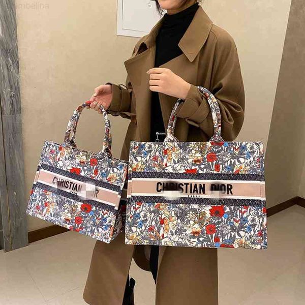 handbag d family bag 2021 business commuting embroidery tote large capacity shopping women's 
handbag d family bag 2021 business commuting embroidery tote large capacity shopping women's