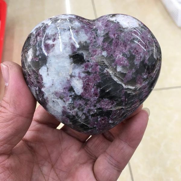 natural red tourmaline crystal heart - shaped gemstone spirit home decoration feng shui handicraft decorative objects & figurines
natural red tourmaline crystal heart - shaped gemstone spirit home decoration feng shui handicraft decorative objects & figurines