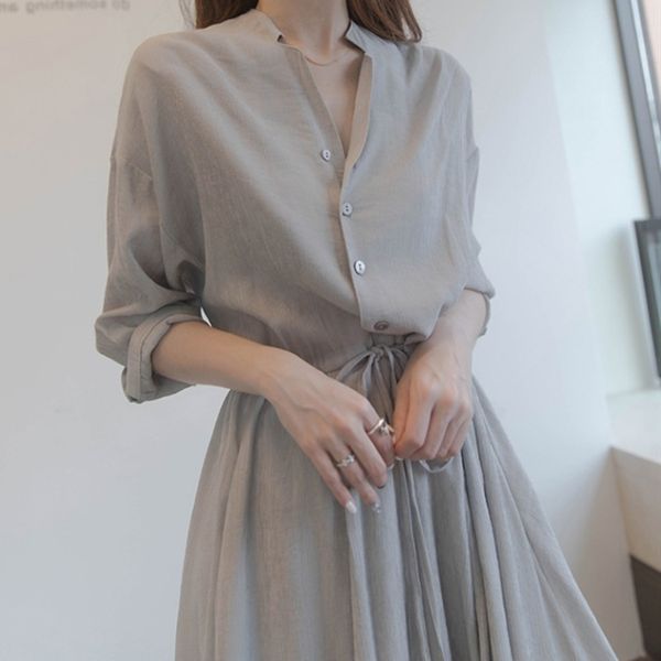 new french niche dress 2020 spring and summer slim temperament v-neck design medium length shirt skirt, White;black
new french niche dress 2020 spring and summer slim temperament v-neck design medium length shirt skirt, White;black