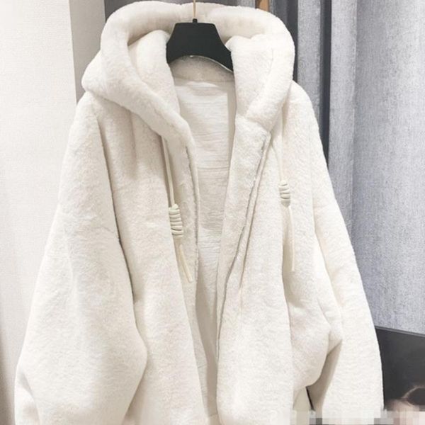 women's jackets selling in 2021 autumn and winter lamb fur plush coat imitate rex hooded loose overcoat, Black;brown 
women's jackets selling in 2021 autumn and winter lamb fur plush coat imitate rex hooded loose overcoat, Black;brown