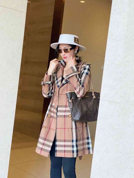 dust coat autumn and winter with belt french xiaoxiang windbreaker korean temperament plaid b home british fashion, Tan;black
dust coat autumn and winter with belt french xiaoxiang windbreaker korean temperament plaid b home british fashion, Tan;black